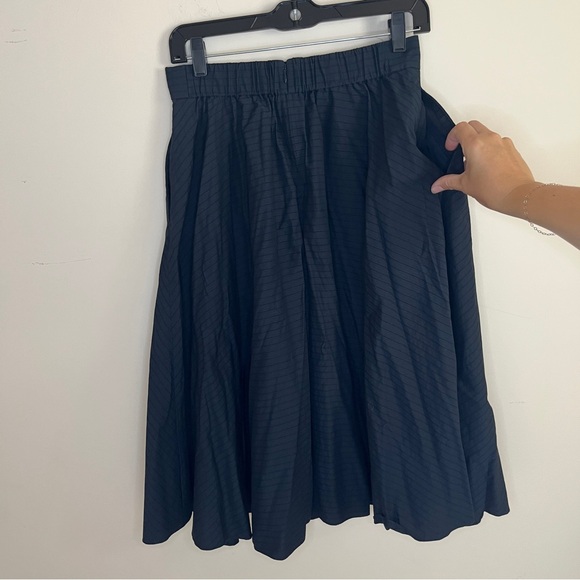 Uniqlo black striped a-line midi skirt women’s size medium pockets elastic waist - Picture 5 of 7